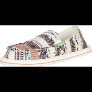 Women’s Sanuk Donna tribal